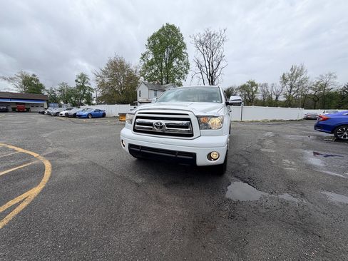 Used 2010 Toyota Tundra 4x4 Double Cab image 2