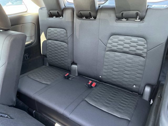 Used 2025 Nissan Pathfinder SV FWD image 18