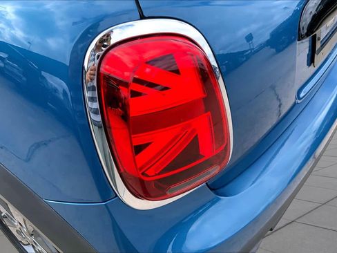 Used 2022 MINI Cooper Convertible w/ Signature Upholstery Package FWD image 28