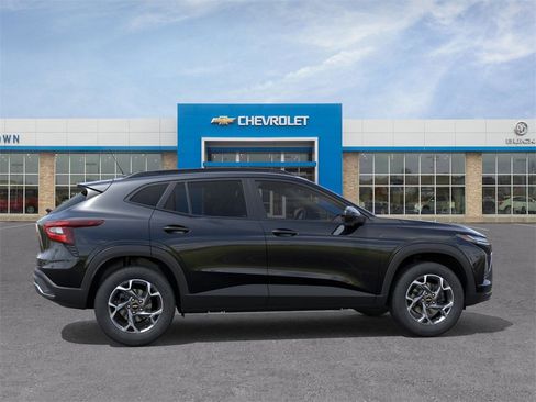 New 2026 Chevrolet Trax LT image 5