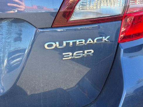 Used 2019 Subaru Outback 3.6R Limited w/ Popular Package #2 AWD/4WD image 10