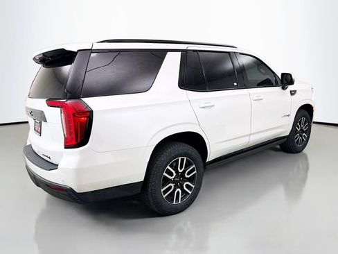 Used 2023 GMC Yukon AT4 w/ AT4 Premium Package AWD/4WD image 7