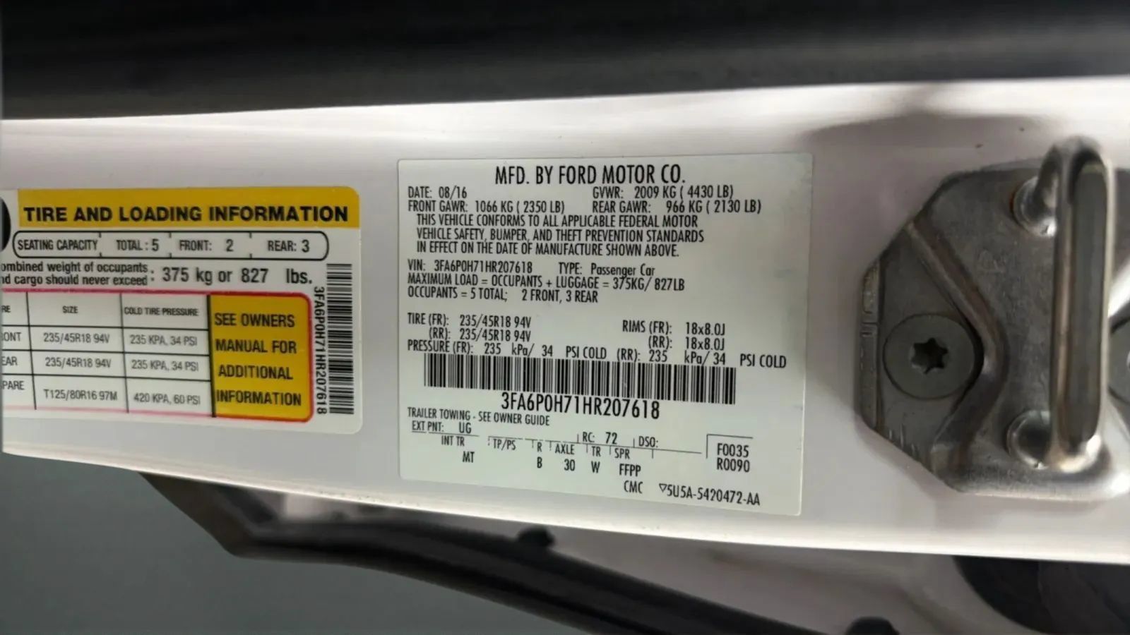 Used 2017 Ford Fusion SE w/ Equipment Group 201A FWD image 24