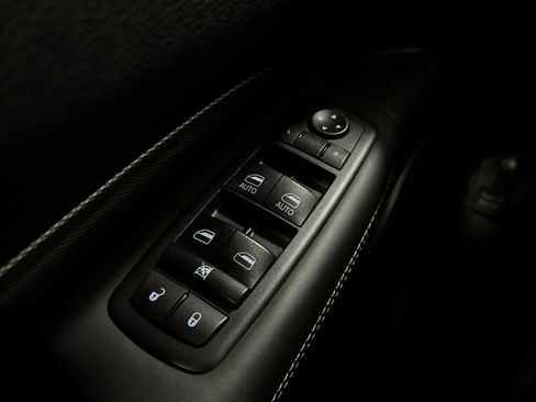 Used 2019 Dodge Durango SRT w/ Technology Group AWD/4WD image 27