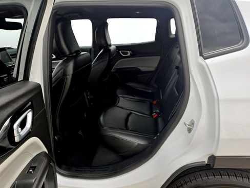 Used 2025 Jeep Compass Limited AWD/4WD image 29