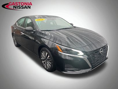 Used 2024 Nissan Altima 2.5 SV