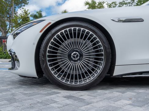 Used 2026 Mercedes-Benz Maybach SL 680 image 9