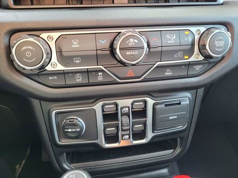 New 2026 Jeep Gladiator Sport image 23