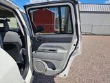 Used 2007 Jeep Compass Sport image 4