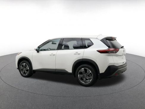 Used 2025 Nissan Rogue SV AWD/4WD image 5