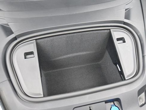 Certified 2025 Porsche Taycan Turbo image 35