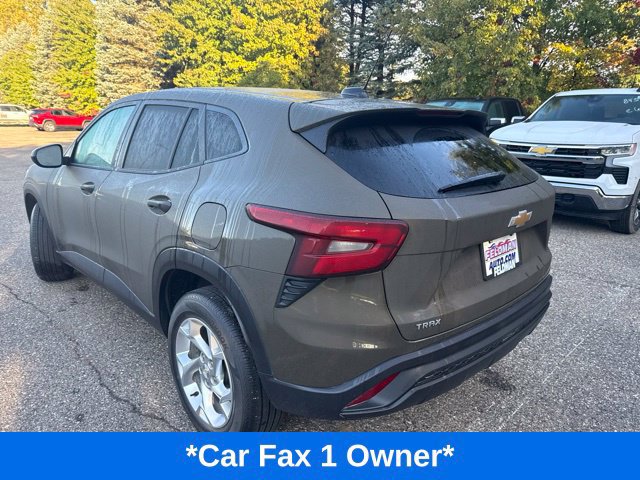 Used 2024 Chevrolet Trax LS w/ LS Convenience Package FWD image 5