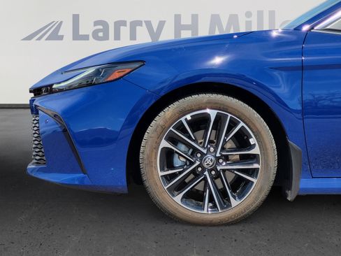 Used 2025 Toyota Camry XLE w/ Premium Plus Package image 9