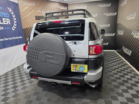 Used 2007 Toyota FJ Cruiser 4WD image 15