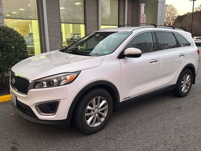 Used 2016 Kia Sorento LX w/ LX Convenience Package