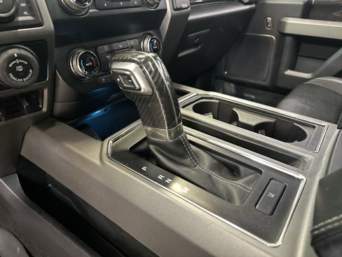 Used 2019 Ford F150 Raptor w/ Equipment Group 802A Luxury image 4