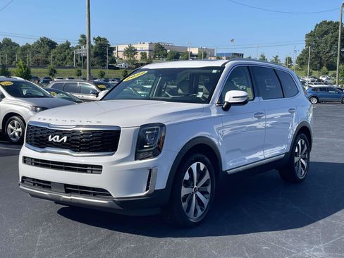 Used 2022 Kia Telluride S AWD/4WD image 3