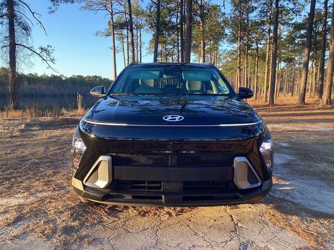Used 2025 Hyundai Kona SEL FWD image 8