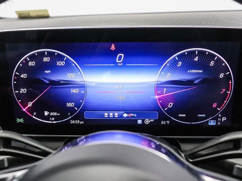 Used 2026 Mercedes-Benz GLC 300 image 27