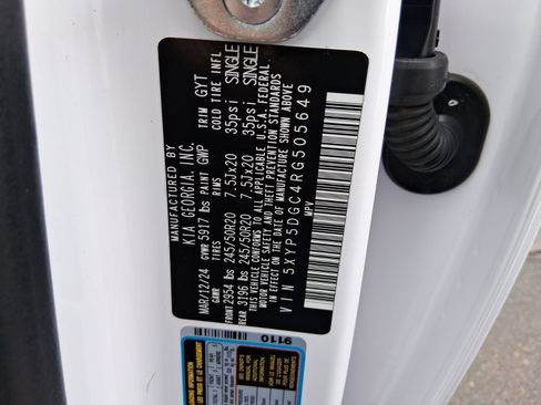 Used 2024 Kia Telluride SX Prestige w/ Towing Package AWD/4WD image 20