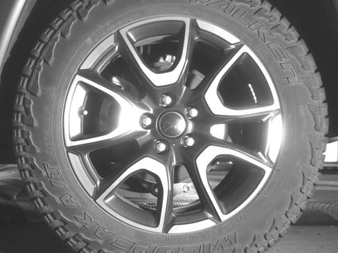 Used 2025 Jeep Compass Trailhawk image 14