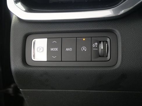 New 2026 GMC Acadia Elevation w/ Elevation Premium Package AWD/4WD image 19
