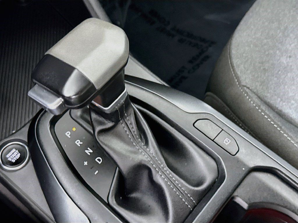 Used 2025 Kia K4 FWD image 19