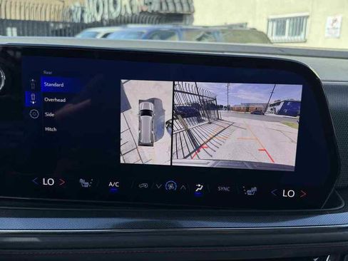 Used 2025 Chevrolet Suburban RST image 27