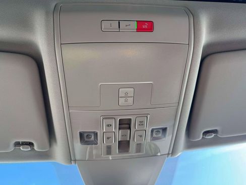 Used 2023 Volkswagen Atlas SEL R-Line image 30