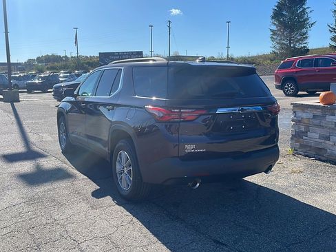Used 2022 Chevrolet Traverse LT FWD image 6