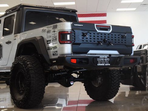 Used 2022 Jeep Gladiator Sport AWD/4WD image 29