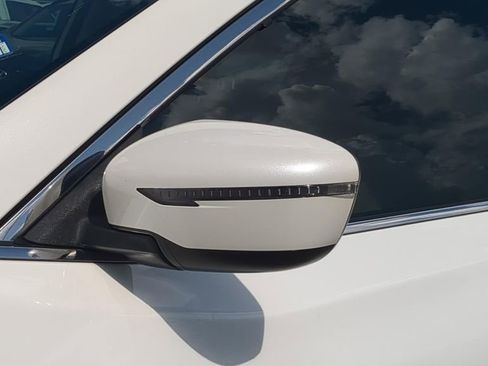 Certified 2020 Nissan Rogue SV image 11