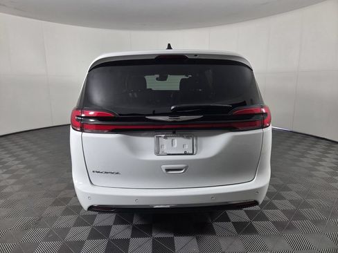 New 2026 Chrysler Pacifica Select FWD image 6