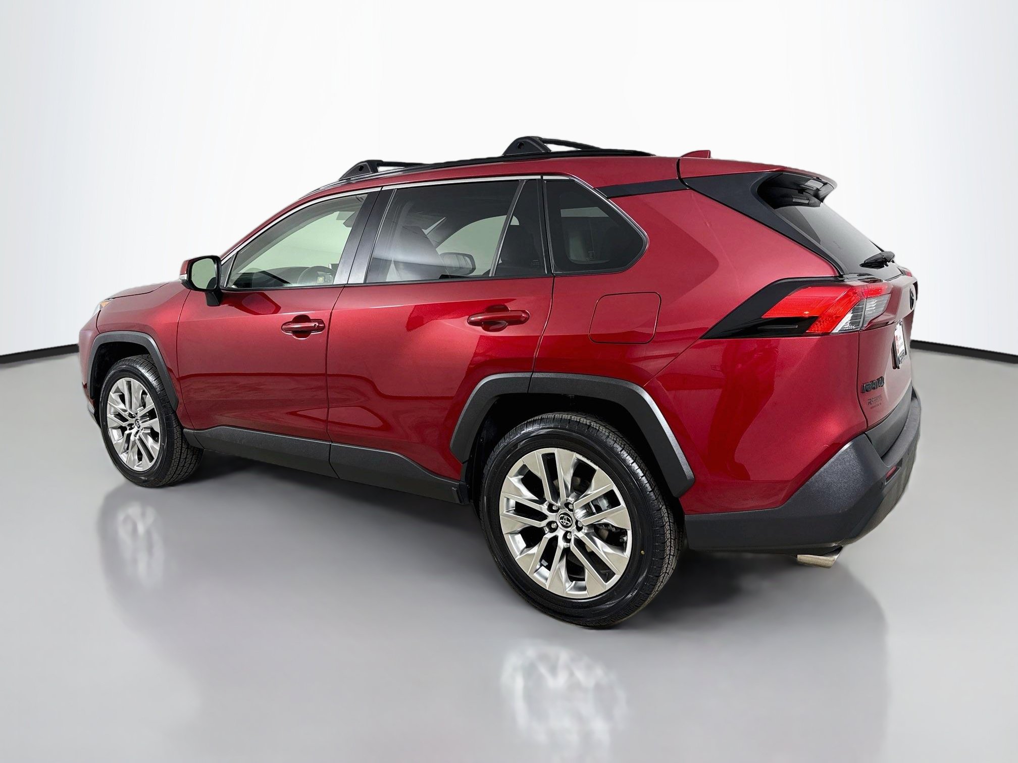 Certified 2019 Toyota RAV4 XLE Premium w/ Advanced Technology Package AWD/4WD image 6