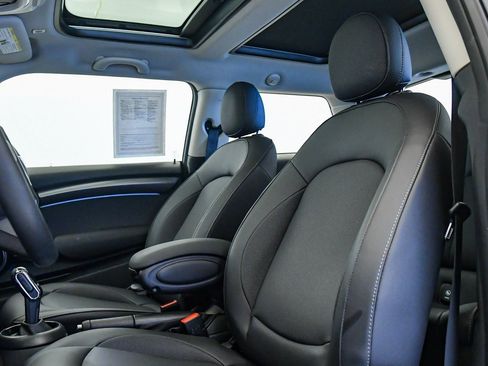 Certified 2023 MINI Cooper 2-Door Hardtop image 18