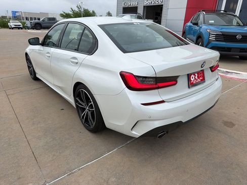 Used 2021 BMW 330i Sedan w/ M Sport Package RWD image 3