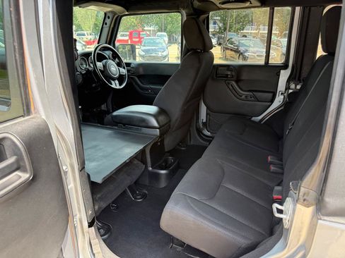 Used 2014 Jeep Wrangler Unlimited Sport AWD/4WD image 13