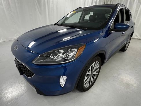 Used 2022 Ford Escape Titanium AWD/4WD image 7