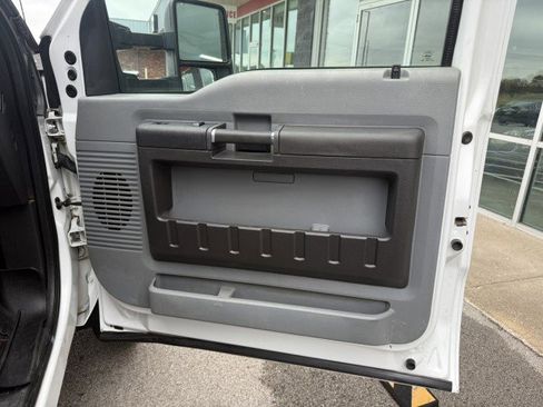 Used 2012 Ford F550 2WD Crew Cab Super Duty w/ Payload Upgrade Pkg image 24