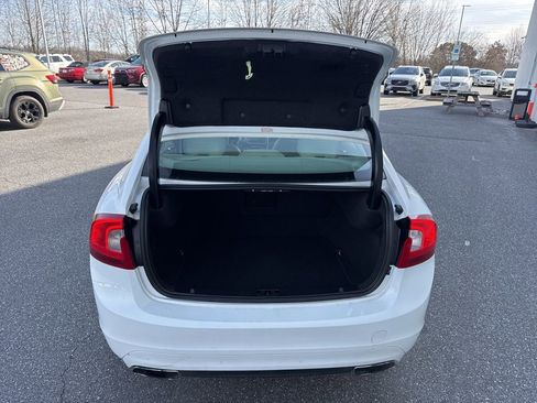 Used 2014 Volvo S60 T5 image 9