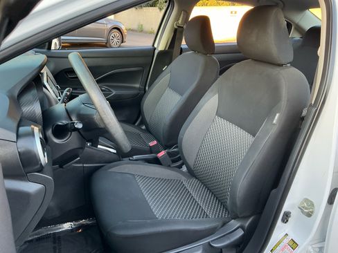 Used 2020 Nissan Versa S image 17