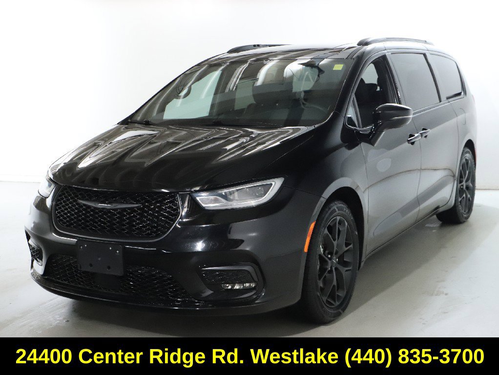 Used 2025 Chrysler Pacifica Limited FWD image 4