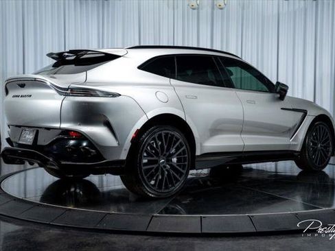 Used 2025 Aston Martin DBX 707 image 19