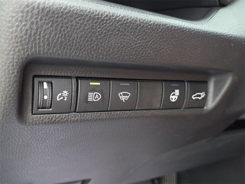 Used 2021 Toyota RAV4 XLE w/ Convenience Package image 24