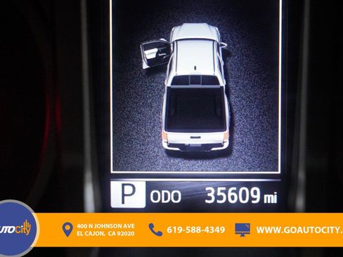 Used 2022 Toyota Tacoma TRD Sport image 3