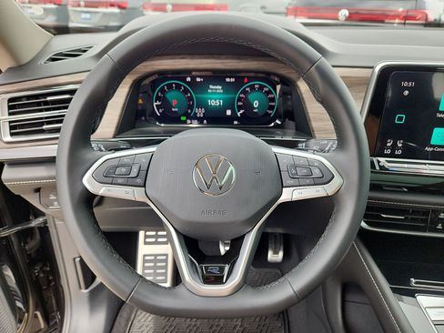 New 2026 Volkswagen Atlas SEL Premium R-Line AWD/4WD image 16