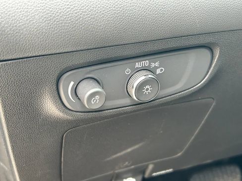 Used 2025 Buick Encore GX Preferred w/ Advanced Technology Package FWD image 25