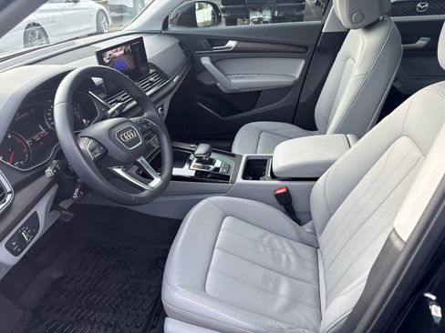 Used 2021 Audi Q5 Premium w/ Convenience Package image 10