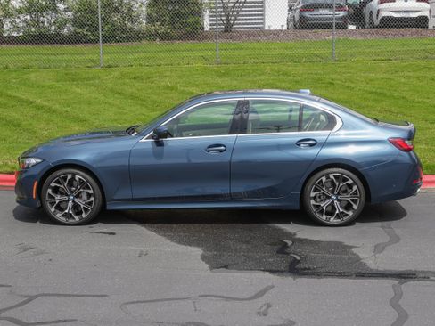 Used 2025 BMW 330i Sedan RWD image 5