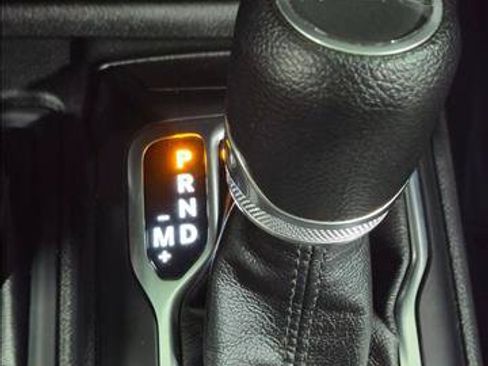Used 2022 Jeep Gladiator Sport AWD/4WD image 12